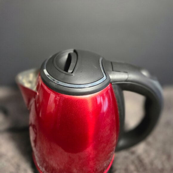 Brand New Americana Classics Electric Cordless Kettle Red - 8 Cup - Picture 3 of 7